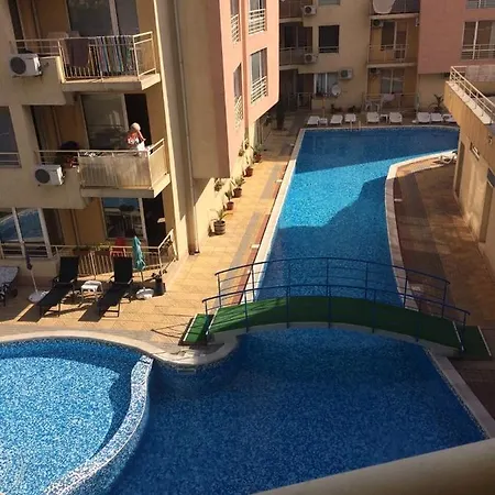Family * ساني بيتش